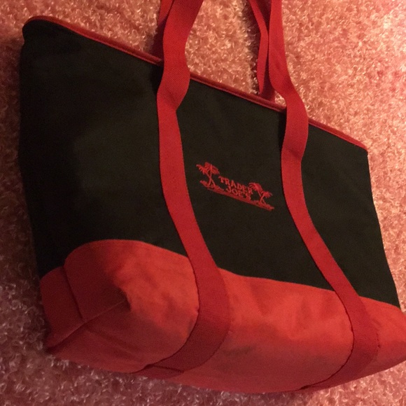 Trader Joe’s insulated Tote Bag - Picture 4 of 10